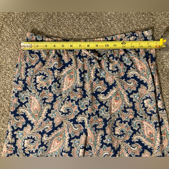 Lauren Ralph Lauren Blue and Pink Paisley Pajama Set, size medium - Picture 7 of 9